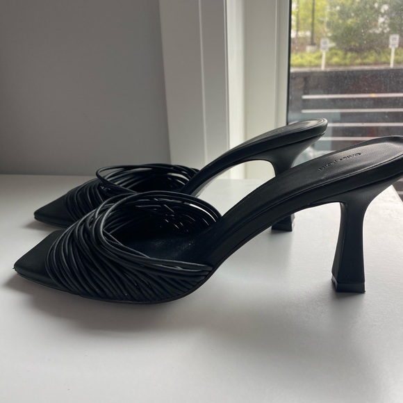 Oak and Fort Heels with black straps- size 9 - Picture 3 of 5
